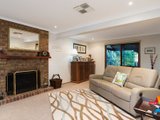 https://images.listonce.com.au/custom/160x/listings/49-walnut-drive-kilsyth-vic-3137/647/01524647_img_07.jpg?v3jAYF56jEQ