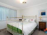 https://images.listonce.com.au/custom/160x/listings/49-walnut-drive-kilsyth-vic-3137/647/01524647_img_10.jpg?QvjhtuotHPI