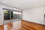 https://images.listonce.com.au/custom/160x/listings/490-nell-st-greensborough-vic-3088/039/01774039_img_05.jpg?wvhfBvD_NDI
