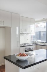 https://images.listonce.com.au/custom/160x/listings/492-balwyn-road-balwyn-vic-3103/547/00935547_img_15.jpg?2N9cb_wjsY0