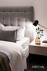 https://images.listonce.com.au/custom/160x/listings/493-oxford-street-collingwood-vic-3066/248/01978248_img_16.jpg?HrtFL9QVGpQ