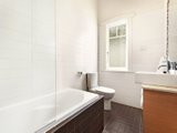 https://images.listonce.com.au/custom/160x/listings/498-barkly-street-st-kilda-vic-3182/592/01794592_img_06.jpg?mYEzzVSwoHc