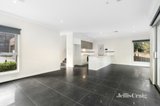 https://images.listonce.com.au/custom/160x/listings/499-rosanna-road-heidelberg-vic-3084/670/01650670_img_05.jpg?NjC4reD-7bs