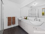 https://images.listonce.com.au/custom/160x/listings/49a-longfellow-avenue-mooroolbark-vic-3138/022/01526022_img_16.jpg?jGv3ehAaqV4