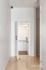 https://images.listonce.com.au/custom/160x/listings/49a-the-strand-williamstown-vic-3016/410/01768410_img_21.jpg?lQ0AMHb4wMQ