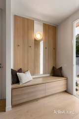https://images.listonce.com.au/custom/160x/listings/49b-tibrockney-street-highett-vic-3190/050/01985050_img_21.jpg?T9aOal9rAMU