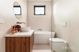 https://images.listonce.com.au/custom/160x/listings/4a-fenacre-street-strathmore-vic-3041/118/01811118_img_09.jpg?47WA7krxD_E