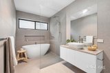 https://images.listonce.com.au/custom/160x/listings/4a-fourth-street-hepburn-springs-vic-3461/219/01915219_img_07.jpg?qQYSBbj3i14