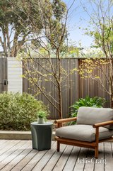 https://images.listonce.com.au/custom/160x/listings/4a-green-street-windsor-vic-3181/036/01816036_img_17.jpg?eI09eZmLXKw