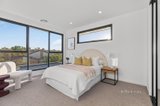 https://images.listonce.com.au/custom/160x/listings/4a-ian-grove-mount-waverley-vic-3149/925/01597925_img_06.jpg?GhQli9F9Gec