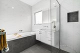 https://images.listonce.com.au/custom/160x/listings/4a-peter-street-croydon-south-vic-3136/217/01732217_img_10.jpg?v88oKEJFhxw