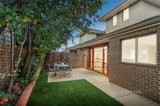 https://images.listonce.com.au/custom/160x/listings/4a-roselyn-crescent-bentleigh-east-vic-3165/868/01074868_img_09.jpg?ys0J93-A2WY