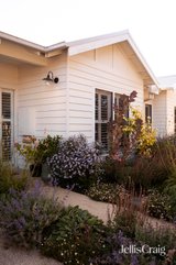 https://images.listonce.com.au/custom/160x/listings/4b-anslow-street-woodend-vic-3442/606/01766606_img_22.jpg?UAyOlHXg9vM
