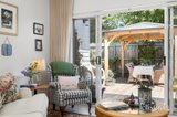 https://images.listonce.com.au/custom/160x/listings/4b-anslow-street-woodend-vic-3442/918/01988918_img_08.jpg?k5hg1eBg3cs