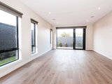 https://images.listonce.com.au/custom/160x/listings/4b-kashmira-street-bentleigh-east-vic-3165/182/01910182_img_04.jpg?_Qwu_LfvS4I