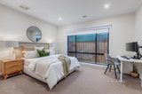 https://images.listonce.com.au/custom/160x/listings/4b-pleasance-street-bentleigh-vic-3204/877/01542877_img_10.jpg?KO1pmiGP8kY