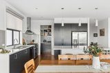 https://images.listonce.com.au/custom/160x/listings/4c-chesterfield-court-newtown-vic-3220/219/01902219_img_03.jpg?evqn6CvNAIc