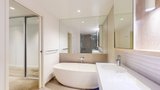 https://images.listonce.com.au/custom/160x/listings/4lg4-acacia-place-abbotsford-vic-3067/475/01915475_img_05.jpg?wvabVU3fwEE