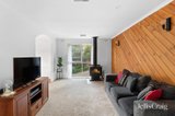 https://images.listonce.com.au/custom/160x/listings/5-7-lynnbrae-avenue-hurstbridge-vic-3099/602/01904602_img_06.jpg?hUlPjZ79yyY