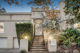 https://images.listonce.com.au/custom/160x/listings/5-7-witchwood-close-south-yarra-vic-3141/672/01239672_img_16.jpg?89zUyEd__Gc
