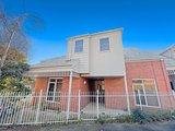 https://images.listonce.com.au/custom/160x/listings/5-admiral-place-geelong-vic-3220/324/01951324_img_09.jpg?ZtZGUygIDxk