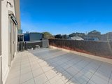 https://images.listonce.com.au/custom/160x/listings/5-admiral-place-geelong-vic-3220/324/01951324_img_10.jpg?-IgEsw75GVA