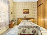 https://images.listonce.com.au/custom/160x/listings/5-alexander-street-box-hill-vic-3128/301/01684301_img_06.jpg?aZbqUtbS9K4