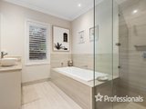 https://images.listonce.com.au/custom/160x/listings/5-allenby-road-lilydale-vic-3140/792/01525792_img_21.jpg?KioyIunmkv0