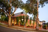 https://images.listonce.com.au/custom/160x/listings/5-alsom-place-airport-west-vic-3042/893/01720893_img_02.jpg?adSOIMhzCxA