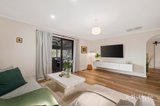 https://images.listonce.com.au/custom/160x/listings/5-ashbrook-place-mooroolbark-vic-3138/001/01936001_img_09.jpg?0JmqeCQe88Q