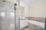 https://images.listonce.com.au/custom/160x/listings/5-beaumont-avenue-charlemont-vic-3217/373/01988373_img_05.jpg?E83l62Fp4FU