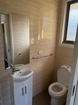 https://images.listonce.com.au/custom/160x/listings/5-beddoe-avenue-clayton-vic-3168/801/01772801_img_08.jpg?W0U_mIjdeGo