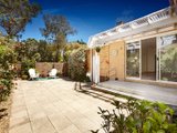 https://images.listonce.com.au/custom/160x/listings/5-bent-street-elsternwick-vic-3185/817/01794817_img_01.jpg?Y3SupIYE86M