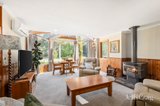 https://images.listonce.com.au/custom/160x/listings/5-birdwood-avenue-healesville-vic-3777/154/01834154_img_04.jpg?NUldwbC_Z7E