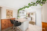 https://images.listonce.com.au/custom/160x/listings/5-birdwood-avenue-healesville-vic-3777/154/01834154_img_08.jpg?eetU_NhEIFg
