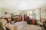 https://images.listonce.com.au/custom/160x/listings/5-birdwood-avenue-healesville-vic-3777/154/01834154_img_09.jpg?znwSFZhIfkg
