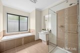 https://images.listonce.com.au/custom/160x/listings/5-bluebill-court-lara-vic-3212/731/01907731_img_11.jpg?0GRr_6kkLyc
