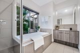 https://images.listonce.com.au/custom/160x/listings/5-brent-street-glen-waverley-vic-3150/731/01741731_img_01.jpg?KHgHZJDyWt4