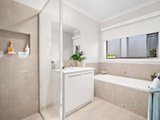 https://images.listonce.com.au/custom/160x/listings/5-buchanan-drive-lucas-vic-3350/237/00968237_img_13.jpg?fBWQl7BCezg