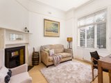 https://images.listonce.com.au/custom/160x/listings/5-byron-street-elwood-vic-3184/137/01794137_img_04.jpg?KUHuarufSsw