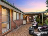 https://images.listonce.com.au/custom/160x/listings/5-caldera-court-mooroolbark-vic-3138/794/01525794_img_15.jpg?nNw0SOUR1Gs