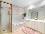 https://images.listonce.com.au/custom/160x/listings/5-caprice-court-templestowe-vic-3106/969/01699969_img_09.jpg?21soTMNRKPM