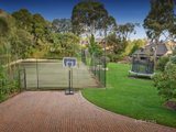 https://images.listonce.com.au/custom/160x/listings/5-caprice-court-templestowe-vic-3106/969/01699969_img_12.jpg?zJMzO4Vn5Ew