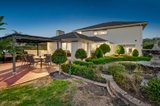 https://images.listonce.com.au/custom/160x/listings/5-carlton-court-templestowe-vic-3106/589/00142589_img_08.jpg?Bf41TFnN27g