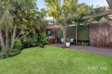 https://images.listonce.com.au/custom/160x/listings/5-carolyn-street-hampton-vic-3188/843/01853843_img_13.jpg?35nzZ7lH2Jw