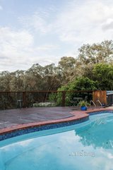 https://images.listonce.com.au/custom/160x/listings/5-cassells-road-research-vic-3095/386/01595386_img_22.jpg?9uhmCEUinzA