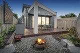 https://images.listonce.com.au/custom/160x/listings/5-cavalier-street-doncaster-east-vic-3109/557/01297557_img_12.jpg?3kt7F2NSl8Q