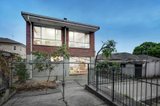 https://images.listonce.com.au/custom/160x/listings/5-celia-street-glen-iris-vic-3146/288/00836288_img_07.jpg?wkpmIsVg0r4