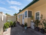 https://images.listonce.com.au/custom/160x/listings/5-cherylnne-crescent-kilsyth-vic-3137/125/01524125_img_12.jpg?2I7h2Vt62aU