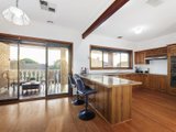 https://images.listonce.com.au/custom/160x/listings/5-chiswick-court-templestowe-vic-3106/998/01050998_img_03.jpg?iTo9BcK7dNY